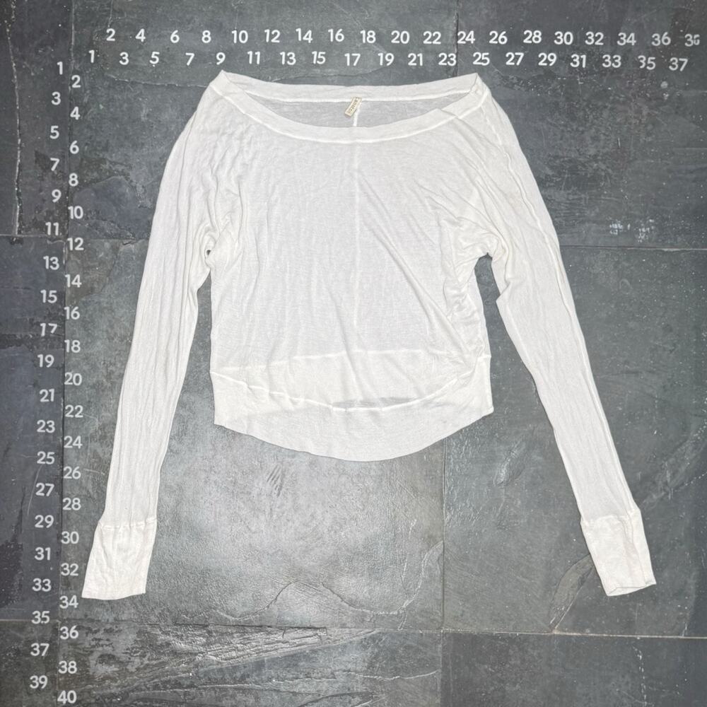 Lanston Women's White Long Sleeve Lightweight Rayon Scoop Neck Top